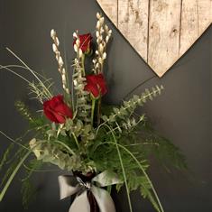 3 Red Roses in Glass Vase